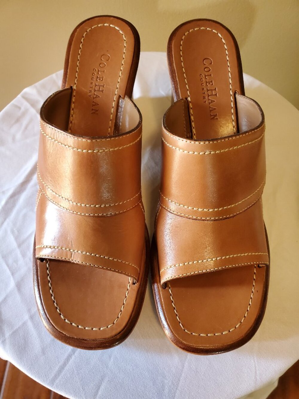 Cole Haan Natural leather